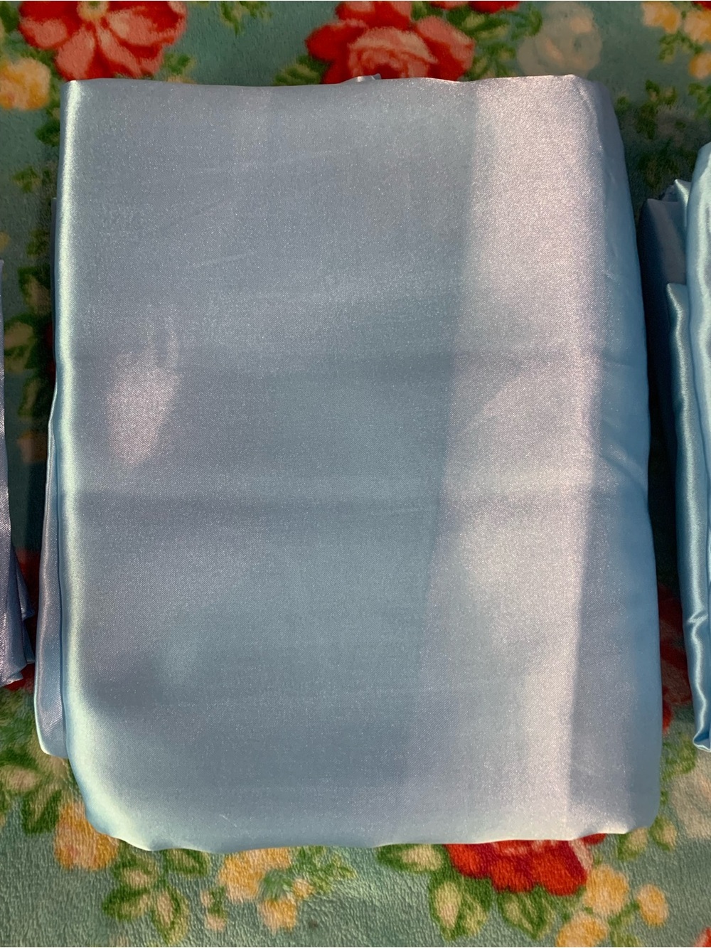 4 Tiffany Satin Blue Large Tablecloths 58 x 102 & 42 Matching Napkins 12 x 12